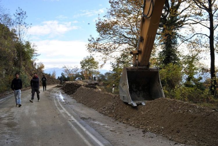 Κακοκαιρία: Οι περιοχές σε «κόκκινο» συναγερμό – Και «κόκκινη» προειδοποίηση της ΕΜΥ