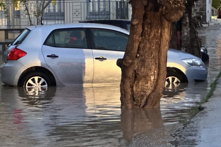 Καιρός: Πτώση της θερμοκρασίας και νέες βροχές