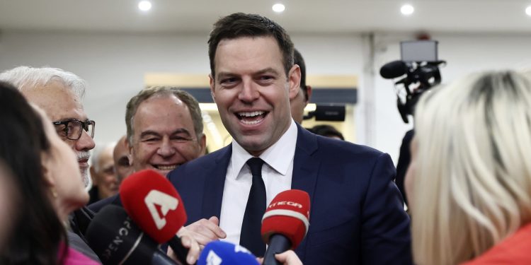 «Μπορώ να αφήσω αποτύπωμα μεγαλύτερο από του Ανδρέα» έλεγε ο Κασσελάκης σε κλειστή σύσκεψη