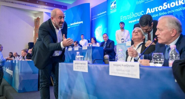 Χαμός στο διοικητικό συμβούλιο της ΚΕΔΕ – Έξαλλος ο Χάρης Δούκας (βίντεο)