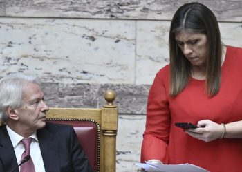 Νέο επεισόδιο με Κωνσταντοπούλου και Συρεγγέλα στην Εξεταστική: «Γιατί το κάνετε αυτό; Γιατί κλείνετε τα μικρόφωνα;»