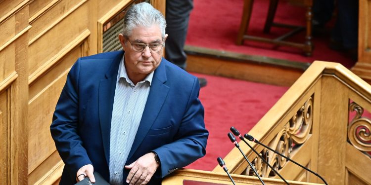 Στη Βουλή αίτημα άρσης ασυλίας του Δημήτρη Κουτσούμπα έπειτα από μήνυση του Κωνσταντίνου Πλεύρη