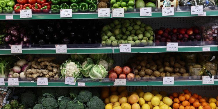 «Αχίλλειος πτέρνα» η ακρίβεια για την κυβέρνηση ενόψει εορτών