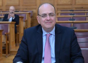 Ο Μακάριος Λαζαρίδης απειλεί με μηνύσεις το ΠΑΣΟΚ για το επεισόδιο στην Εξεταστική