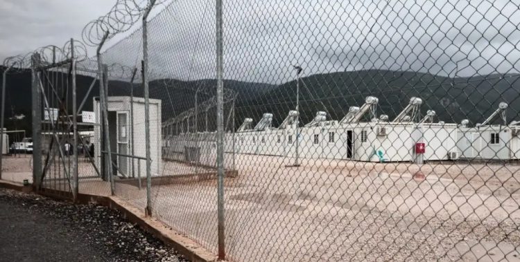 Εξέγερση σε δομή μεταναστών στις Σέρρες -Έκοψαν τα συρματοπλέγματα και απέδρασαν