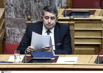 Στη Βουλή δικογραφία κατά Μυλωνάκη ύστερα από μήνυση Βαξεβάνη