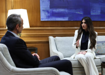 Σε εξέλιξη η συνάντηση Μητσοτάκη με Γκιλφόιλ στο Μέγαρο Μαξίμου