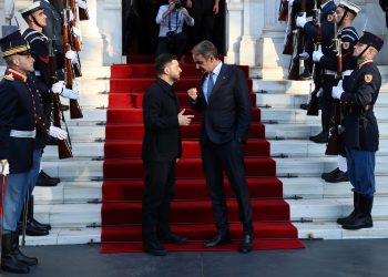 Το 24ωρο του Ζελένσκι στην Αθήνα – Ποιους είδε, τι υπέγραψε…