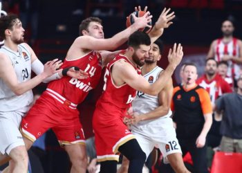 Επέστρεψε στις νίκες ο Ολυμπιακός: Επιβλήθηκε της Παρί με  98-86