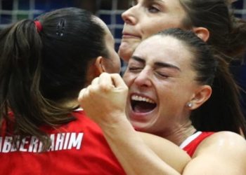 Έγραψαν ιστορία τα κορίτσια του Ολυμπιακού στο βόλεϊ