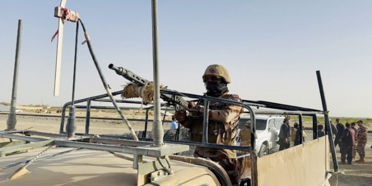 Πακιστάν: Τουλάχιστον 3 νεκροί σε επίθεση καμικάζι εναντίον δυνάμεων ασφάλειας των συνόρων