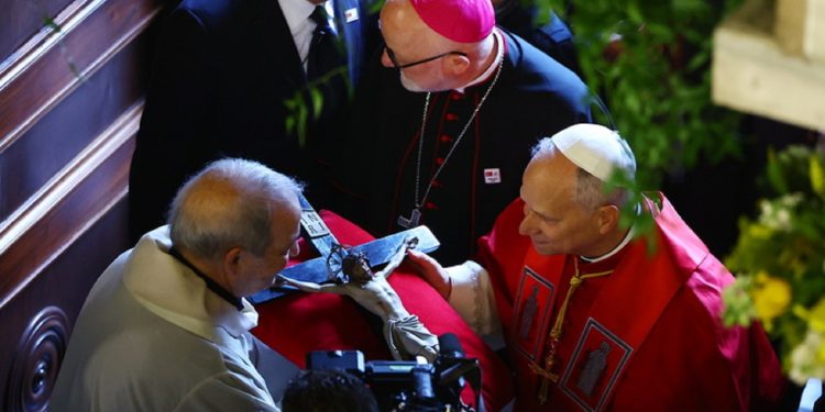 Συνάντηση 22 Εκκλησιών στη Νίκαια και μίας γυναίκας