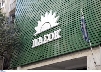 Γιατί το ΠΑΣΟΚ επενδύει στο «σκληρό ροκ» με τη ΝΔ