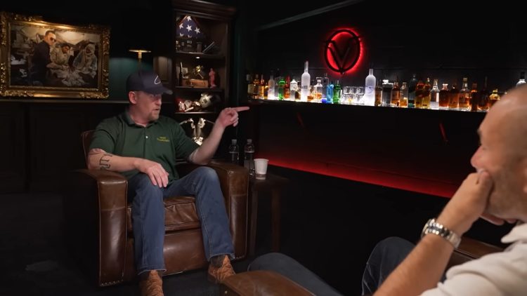 Ο πεζοναύτης που ισχυρίζεται ότι σκότωσε τον Μπιν Λάντεν ζητά 25 εκατομμύρια δολάρια