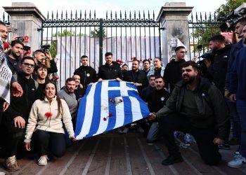 Επέτειος Πολυτεχνείου: Η ώρα της πορείας (συνεχής ενημέρωση)