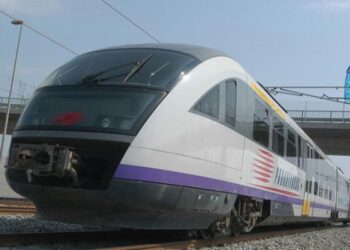 Προαστιακός σε λάθος ράγα