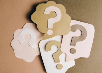 Βρέθηκε ο… πρώτος πολιτικός αντίπαλος του Τσίπρα που θα διαβάσει την «Ιθάκη»