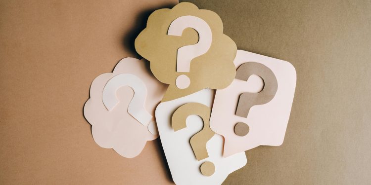 Βρέθηκε ο… πρώτος πολιτικός αντίπαλος του Τσίπρα που θα διαβάσει την «Ιθάκη»