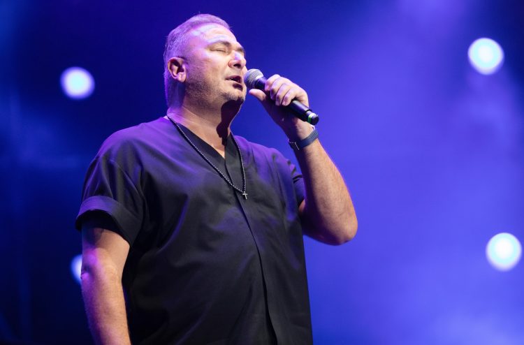 Πούλμαν για… Ρέμο, όχι για συγκεντρώσεις