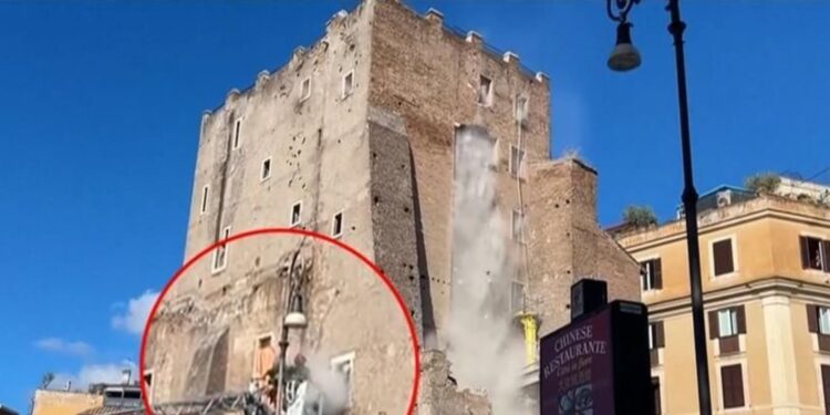 Ρώμη: Νεκρός εργάτης που εγκλωβίστηκε στα συντρίμμια του μεσαιωνικού πύργου