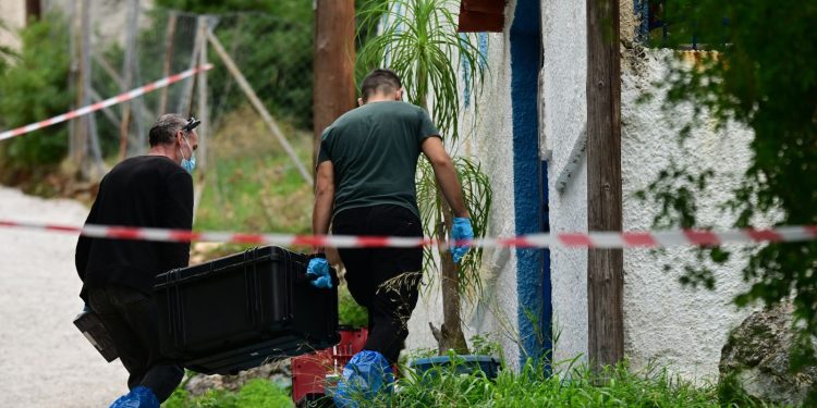 Έγκλημα στη Σαλαμίνα: Η σοκαριστική ομολογία της 46χρονης για τη δολοφονία της 75χρονης πεθεράς της