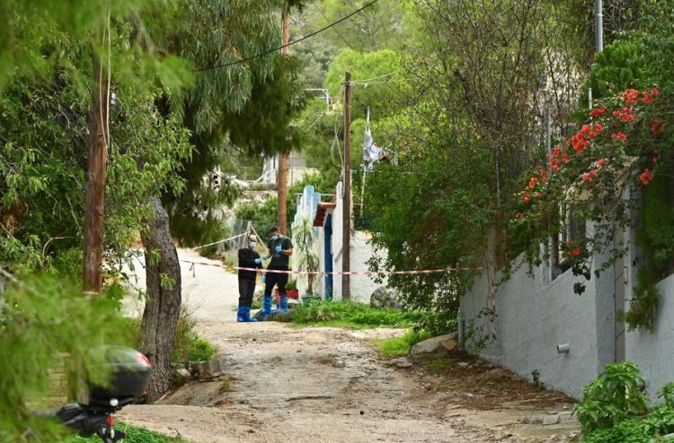 Σαλαμίνα-Τα ηχητικά ντοκουμέντα του φόνου μαρτυρούν: Έψαλλε το Πάτερ Ημών όσο η νύφη της την σκότωνε