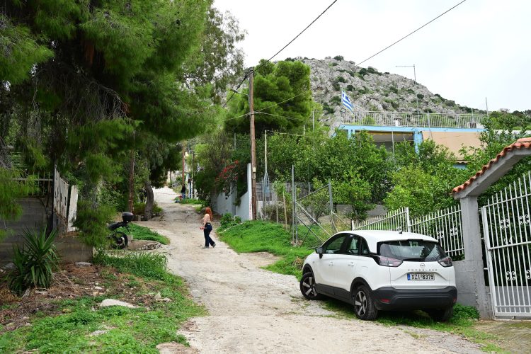 Σαλαμίνα: Εθισμένη στον τζόγο η 46χρονη που δολοφόνησε την 75χρονη πεθερά της