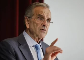 Πήραν φωτιά από χθες τα τηλέφωνα στο Μαξίμου