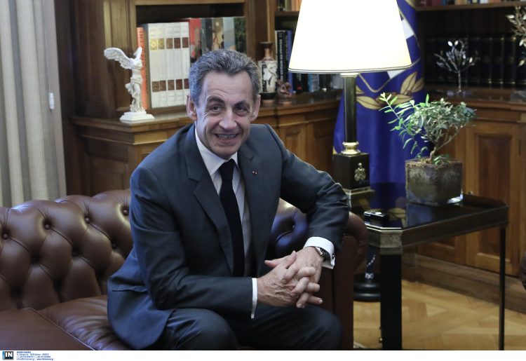 O Σαρκοζί μετατρέπει τις 20 μέρες φυλακή σε… λογοτεχνικό γεγονός