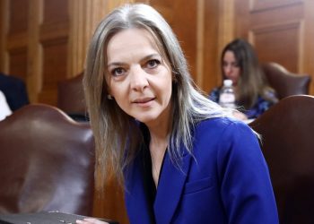 Χαμός και διακοπή στην Εξεταστική κατά την εξέταση της Σεμερτζίδου από τη Ζωή Κωνσταντοπούλου – Οι διάλογοι (βίντεο)