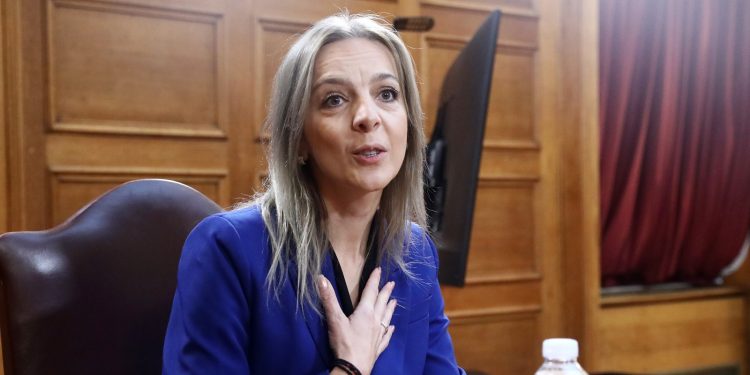 Στην Εξεταστική η «αγρότισσα με τη Ferrari»: Στο όνομά μου έχω μόνο ένα σκούτερ!