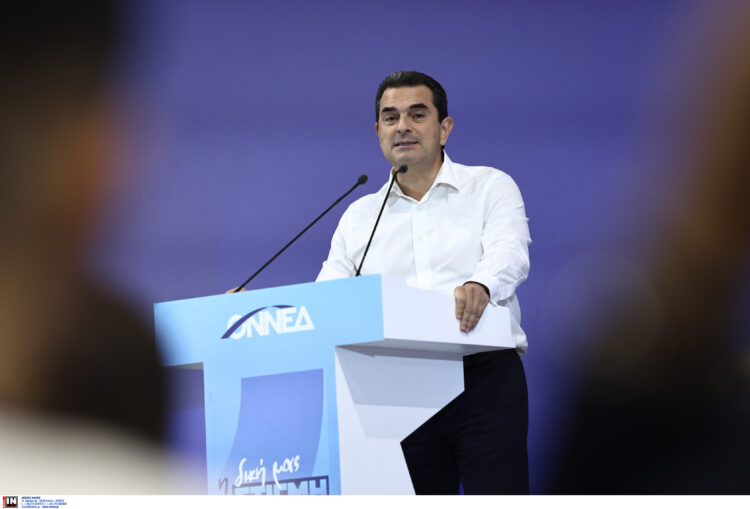 Ο Σκρέκας έρχεται με βαλίτσα και λίστα υποχρεώσεων