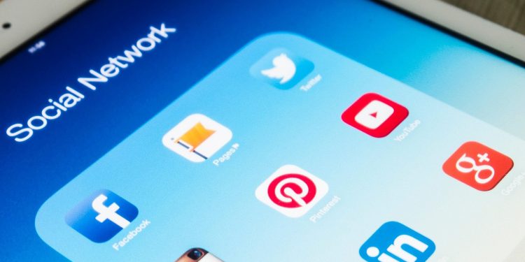 Η νέα λειτουργία του «Χ» που «ξεσκεπάζει» υποστηρικτές του Τραμπ