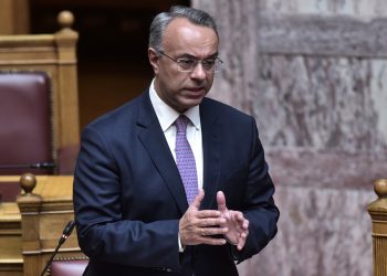 «Πράσινος» δήμαρχος, «μπλε» πρώην υπουργός και μια απρόσμενη φιλοφρόνηση