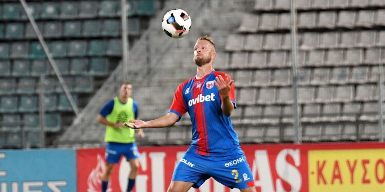 Τι λέει η κυβέρνηση για τις «βόμβες» Σούντγκρεν περί στημένων αγώνων στην Superleague