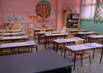 Λουτράκι: Συγγνώμη ζητά τώρα η δασκάλα που κατήγγειλε τον 6χρονο για θωπεία (Βίντεο)