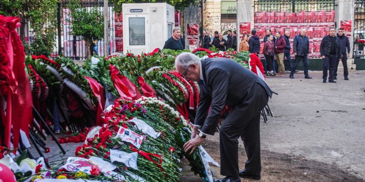 Αξημέρωτα στο Πολυτεχνείο ο Πρόεδρος της Δημοκρατίας, Κωνσταντίνος Τασούλας, για να καταθέσει στεφάνι