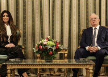 Κίμπερλι σε Τασούλα: «Θα εργαστούμε για έναν νέο σύζυγο»! (Βίντεο)