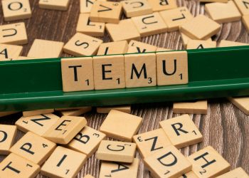 «Επίθεση» στα μαγαζιά των φτωχών, οι φόροι στα πακέτα κάτω των 150 ευρώ από Shein και Temu