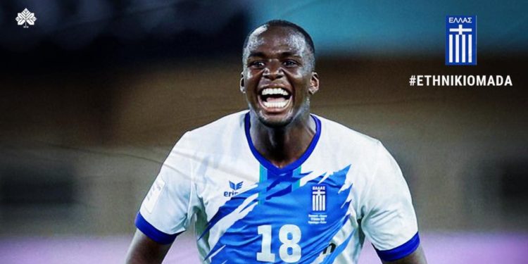 «Μαμά, τα καταφέραμε»: To συγκινητικό μήνυμα του Τεττέη για το ντεμπούτο στην Εθνική