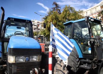 Τρέχει να προλάβει τα τρακτέρ η Κυβέρνηση
