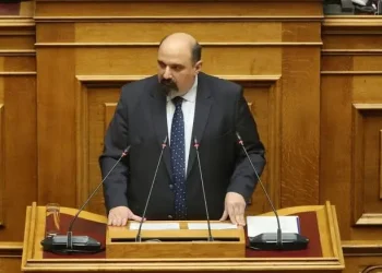 Τέμπη: Για το μπάζωμα καλούνται να απολογηθούν Τριαντόπουλος και Αγοραστός