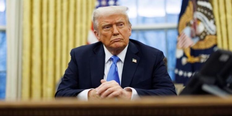 Ο Τραμπ επιμένει: «Ρωσία και Κίνα διεξάγουν δοκιμές πυρηνικών όπλων»