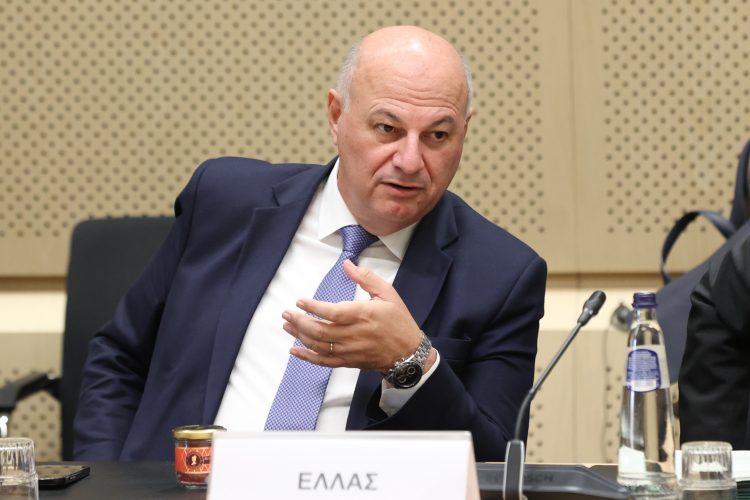 Οι μισές αλήθειες Τσιάρα για τις αγροτικές επιδοτήσεις