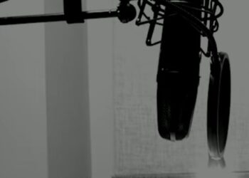 Δείτε τον Τσίπρα να διαβάζει τον πρόλογο του βιβλίου του (βίντεο)