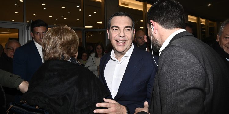 Η μπάλα είναι στο γήπεδο του Αλέξη Τσίπρα…