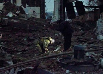 Χάρκοβο: Ένα νεκρό κορίτσι και εννιά τραυματίες σε πυραυλική επίθεση της Ρωσίας