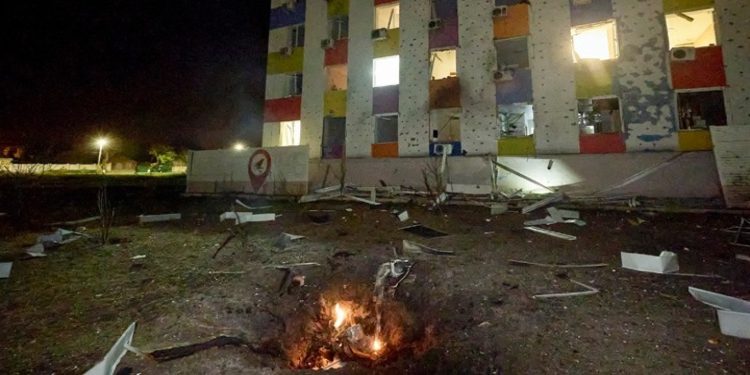 Ανελέητο σφυροκόπημα των Ρώσων: Τρίτη νύχτα τρόμου στο Χάρκοβο με δεκάδες τραυματίες