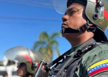Βενεζουέλα: Συγκροτεί διεθνείς ταξιαρχίες ενάντια στην επιθετικότητα των ΗΠΑ