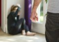 Ενδοοικογενειακή βία: Θύμα 1 στις 3 γυναίκες στον κόσμο – Αυξήθηκαν τα περιστατικά στην Ελλάδα